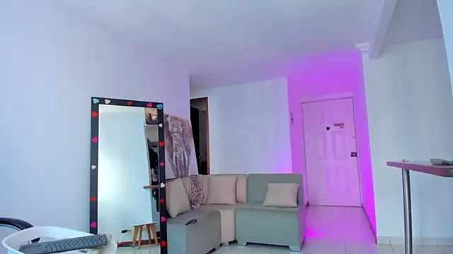 Aleja arango1 online show from February 7, 6:47 pm