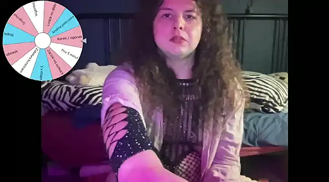 Luna Artemis online show from December 15, 9:42 pm