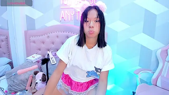 AikoLee  online show from February 10, 10:51 pm