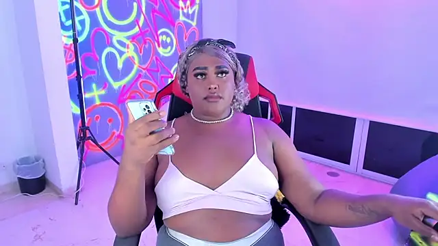 GEANNAROSE online show from January 15, 4:04 am