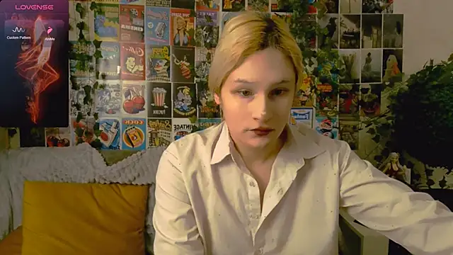 Kleo Godde online show from November 22, 2:30 pm