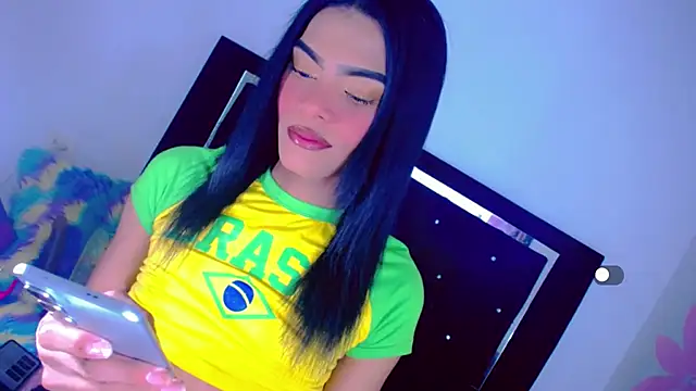 Theylor Rouse online show from December 4, 6:18 am