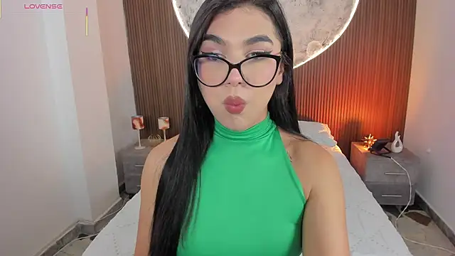 RoseCassie online show from March 22, 1:49 pm