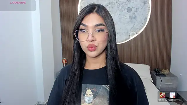 RoseCassie online show from April 2, 1:53 pm