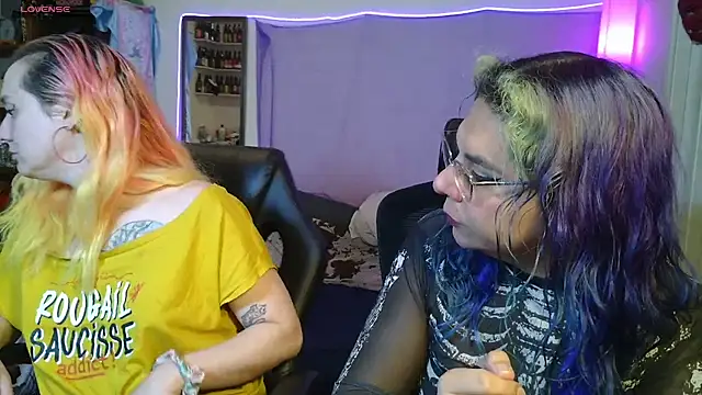 Evelan420 online show from March 26, 8:12 pm