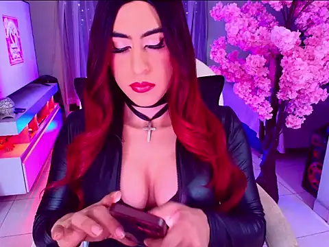 latexgoddes online show from November 9, 4:02 am