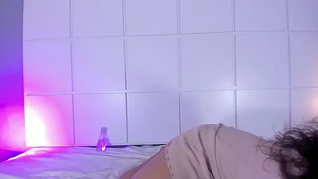 Snapshot of PrincessOlivee chatting on February 2, 12:46 pm PrincessOlivee online show from February 2, 12:46 pm