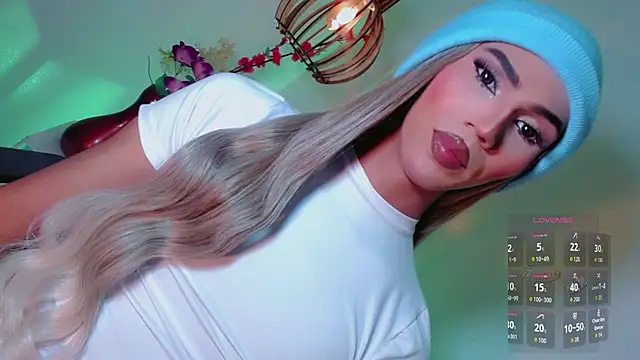 emelly horny  online show from February 7, 7:53 pm