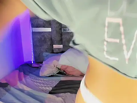 cherry crushx online show from March 3, 1:34 am