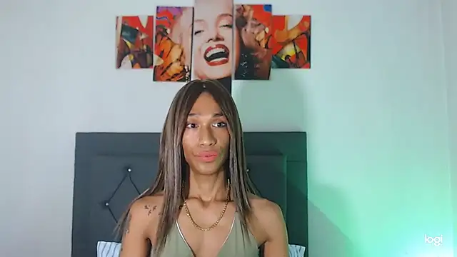 red veltet online show from April 3, 9:51 am