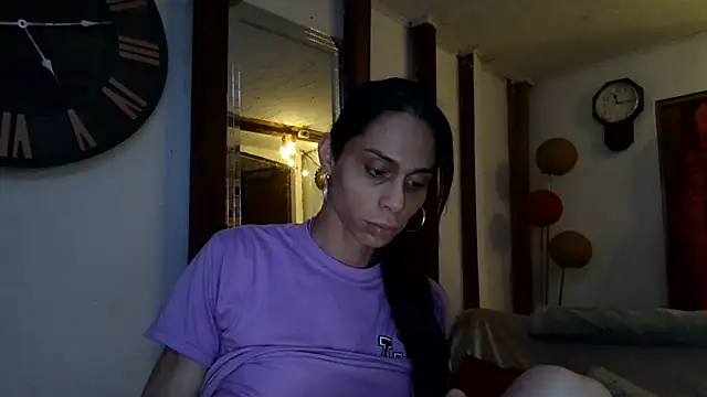 lolateton online show from May 21, 6:20 am
