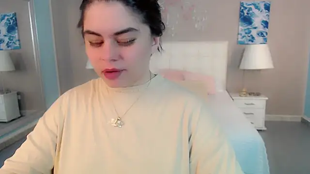 maddissonivanova online show from February 22, 7:05 pm