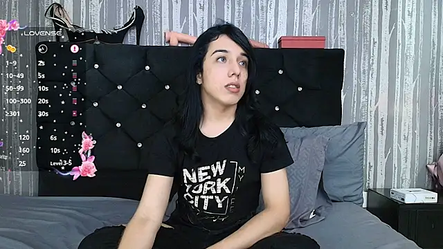 Alicee Moonn online show from November 17, 7:14 pm