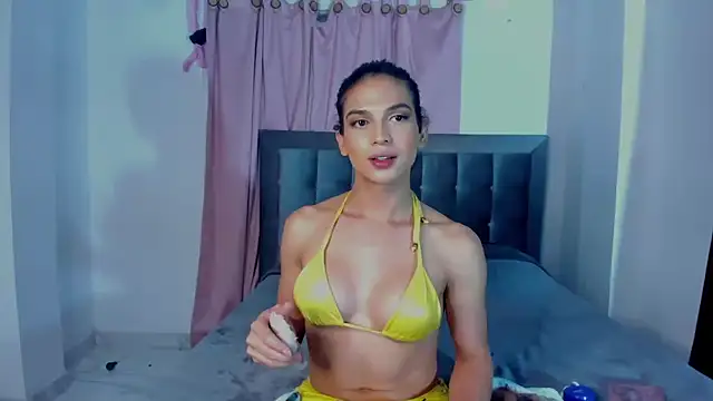 ISA BELLA VZL online show from October 24, 12:15 am