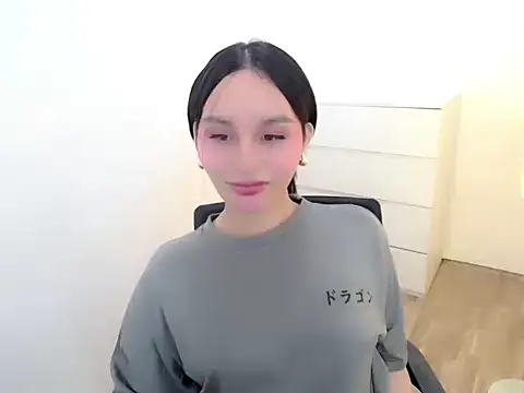 holly tabby online show from September 30, 9:26 pm