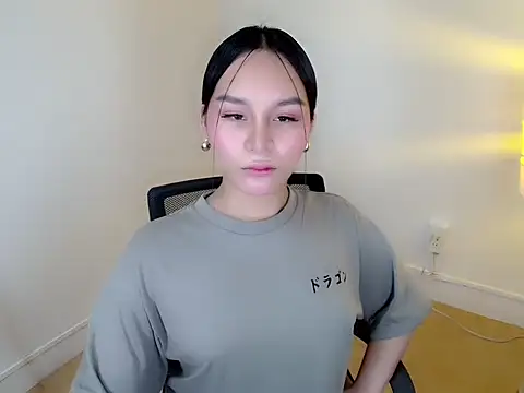 holly tabby online show from January 9, 9:42 pm