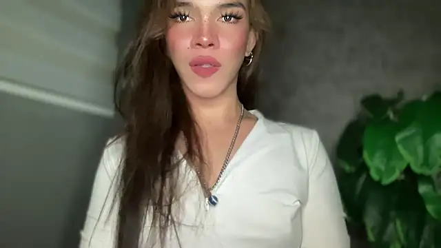 Misselliefayexxx online show from January 13, 8:06 pm