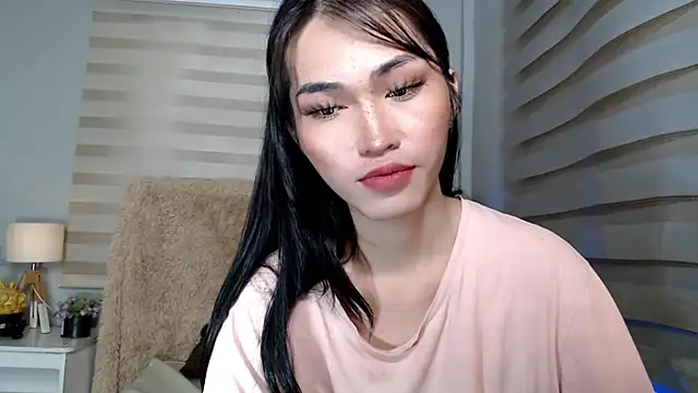 Snapshot of lovelychanel69xx chatting on October 5, 11:26 pm lovelychanel69xx online show from October 5, 11:26 pm