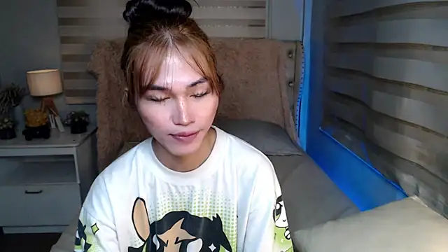 Snapshot of lovelychanel69xx chatting on October 16, 11:26 pm lovelychanel69xx online show from October 16, 11:26 pm