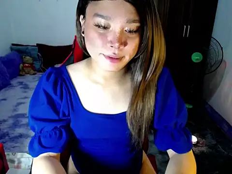 Urassiansweetcummer online show from March 11, 4:49 am