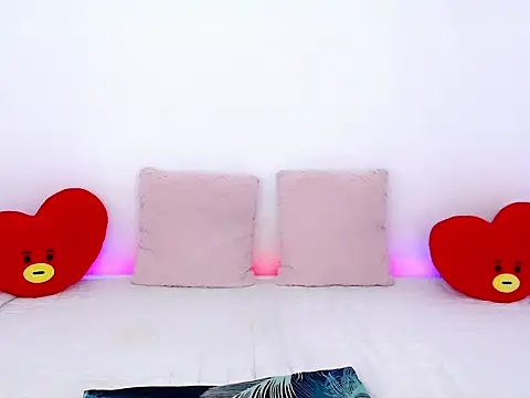 Sweet kittyxx online show from April 16, 8:09 pm