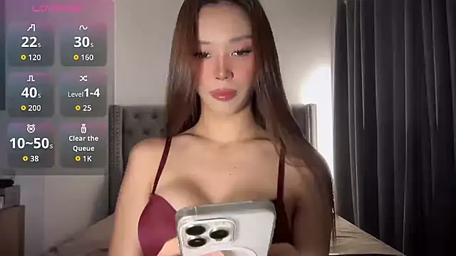 Its Cora online show from April 9, 7:09 pm