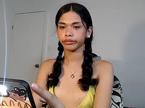 urcurlydiva online show from November 10, 4:02 am