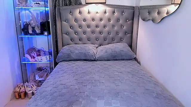 Lars empress online show from September 26, 11:07 am