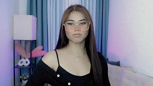 PrettyBlythes TS online show from February 17, 5:37 am