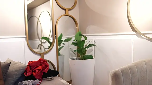 Ariaa Isabell online show from December 17, 6:57 pm