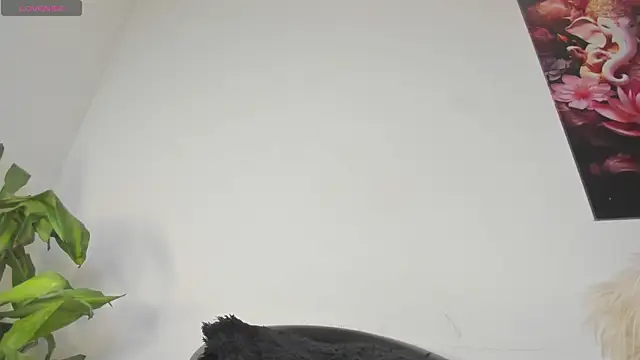 Lucy shen  online show from November 25, 1:18 am