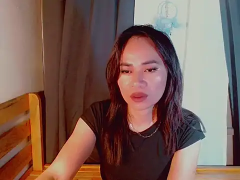 ursweet yummy online show from November 10, 8:15 am