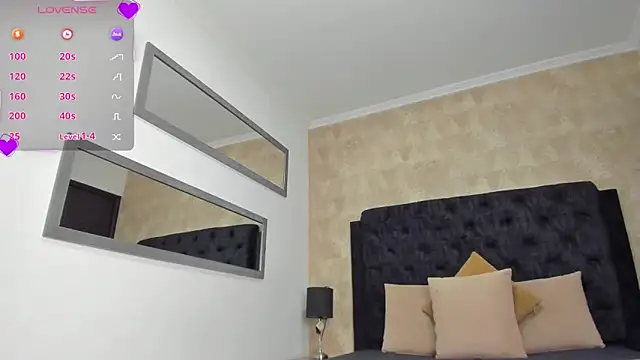 Layla Mackenzie online show from March 31, 4:58 am