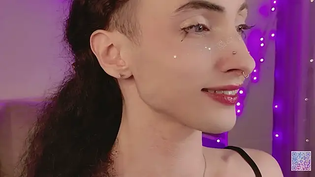 Queen of tease online show from April 18, 3:58 pm