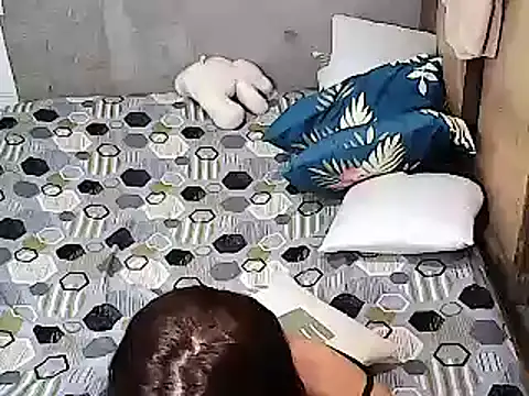 xxhottinybabe online show from April 19, 3:13 pm