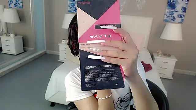 nathalialoes1 online show from November 16, 7:35 pm