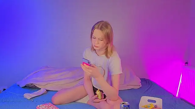 Olivia-Pink online show from March 20, 3:24 pm