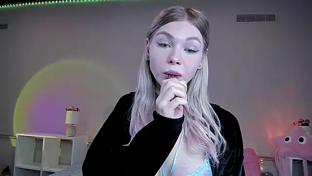 Blondy Fina online show from March 14, 11:36 am