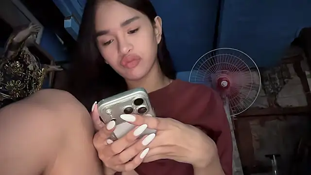 lelasohna online show from March 6, 7:47 am