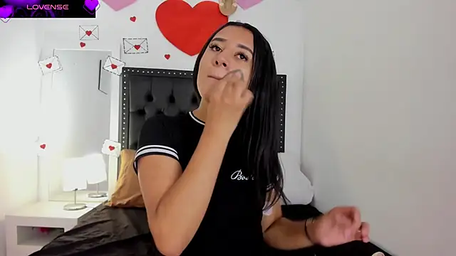 ScarlettVell online show from February 18, 6:59 pm