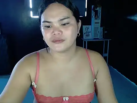 KylieSmith online show from November 13, 4:21 am