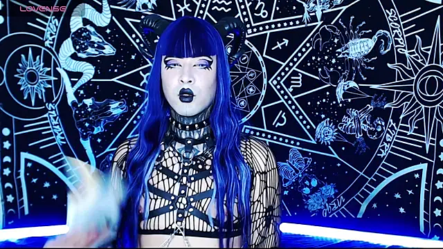 naomi satan online show from February 12, 9:10 pm