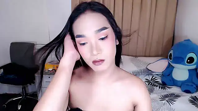 AsianHugeWildSaussage online show from June 17, 1:45 pm