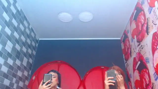 julessxcharlotte online show from November 3, 2:05 pm