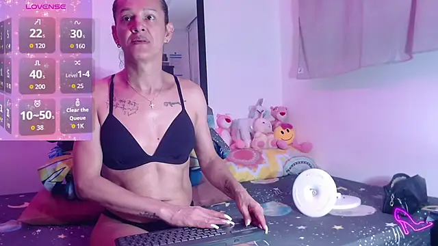 AllysonStonne online show from November 18, 1:27 am