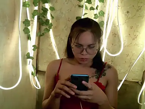 kera metina online show from March 31, 2:08 pm