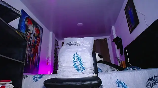 oodirty hellen online show from March 27, 1:31 am