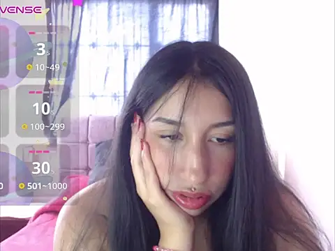 soyValentina online show from December 13, 7:53 pm