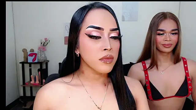 Snapshot of Lessandra_Lust chatting on September 25, 3:30 pm Lessandra Lust online show from September 25, 3:30 pm