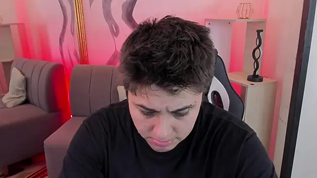 IanGilbert online show from February 23, 8:45 pm